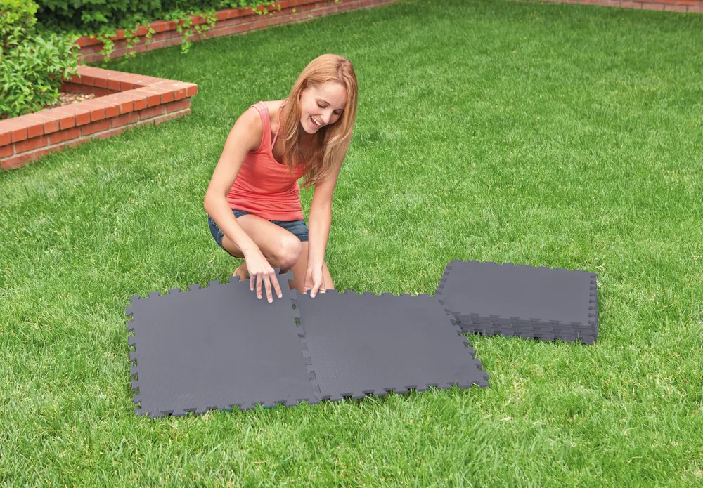 INTEX INTERLOCKING PADDED FLOOR PROTECTOR | SHRINKWRAPPED WITH INSERT | 42129084